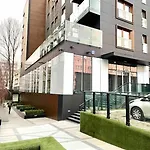 Pawia Charming Prime 81 * Warschau