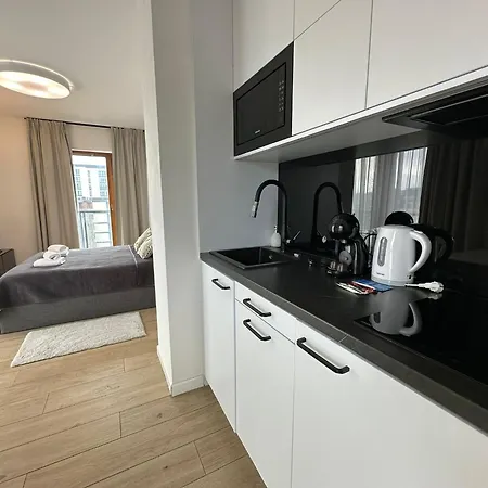 Pawia Charming Prime 81 * Warsaw